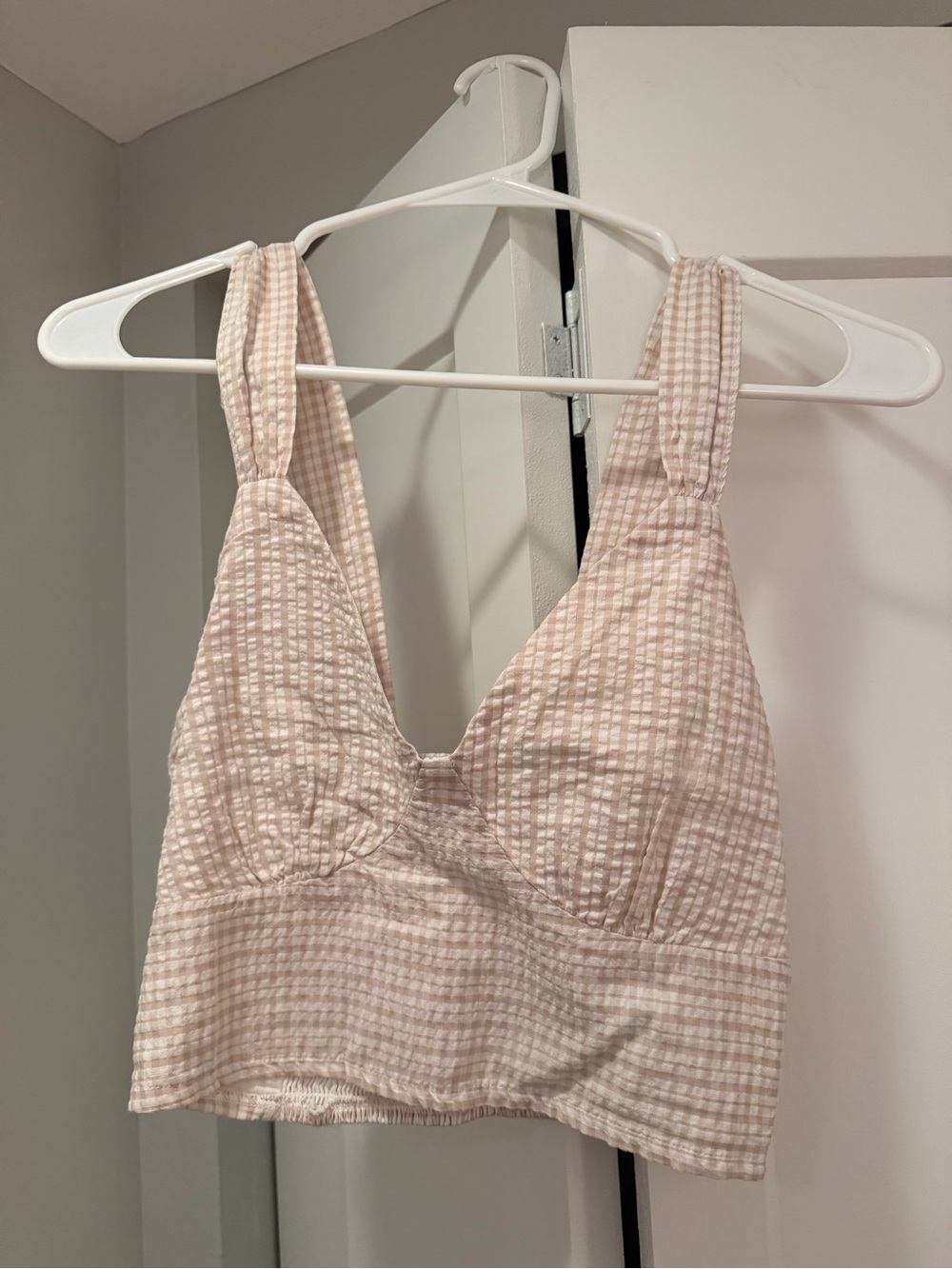 Abercrombie & Fitch Light Brown/White Gingham V-neck Top XS